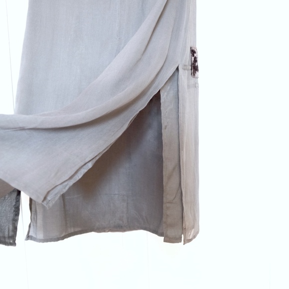 One Piece Dress in Dark Gray w/ Appliqués - Picture 5 of 6